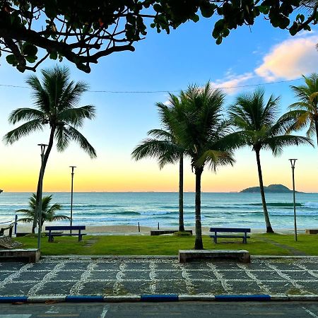 Frente Pro Mar - B - Praia Do Tombo - Beachfront Lägenhet Guarujá Exteriör bild